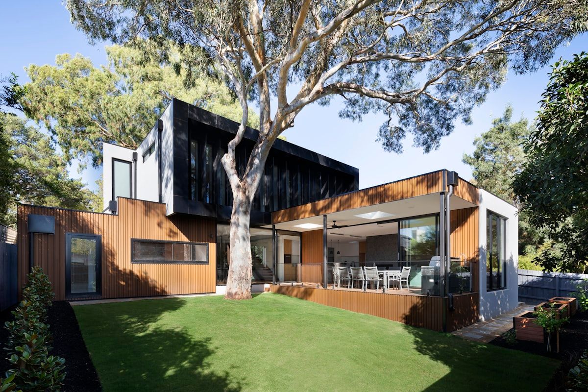 The art of building with shade